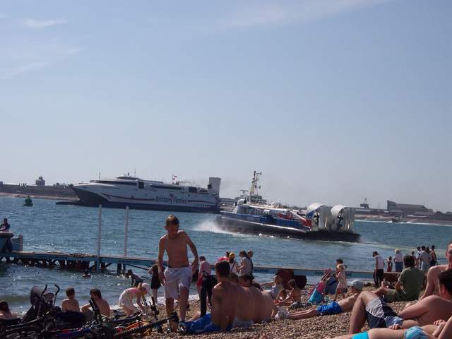 100_0954.JPG
Hovercraft & Seacat