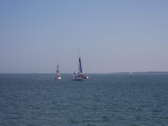 100_0968.JPG
Team Save the Children, Samsung & Support Boat