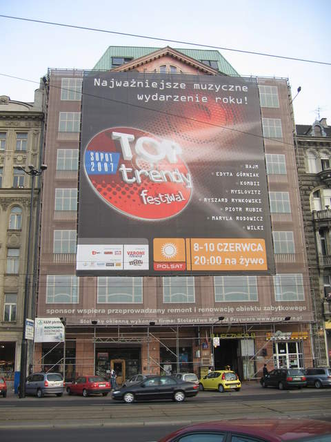 Doodle Facade Advertising in Warsaw