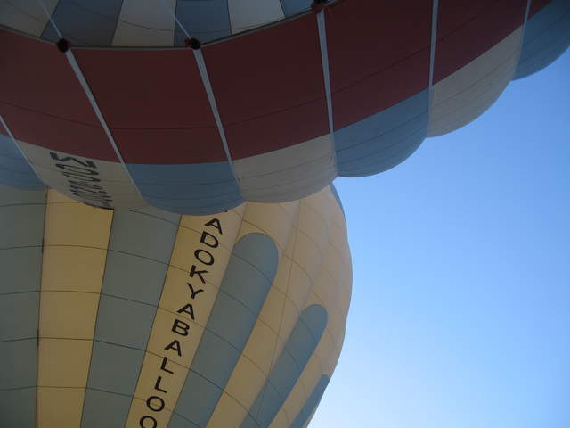 Balloon Kiss