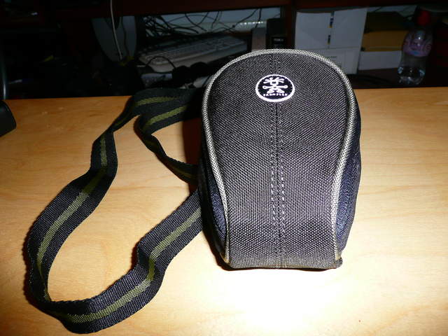 Crumpler camera case