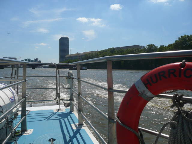 Back of the Tate-to-Tate Clipper