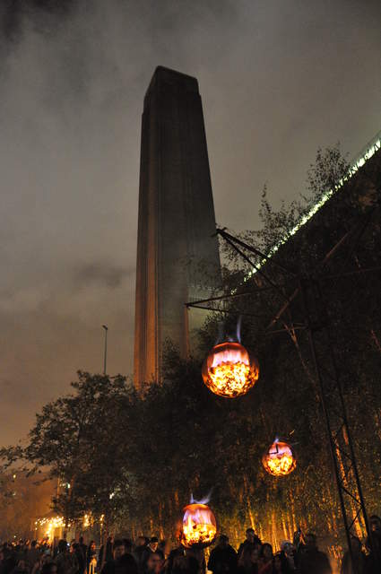 Tate Modern Great balls of fire
