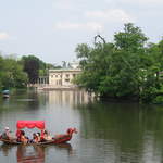 Pałac Na Wodzie (Palace on the Water) - Dragon boat