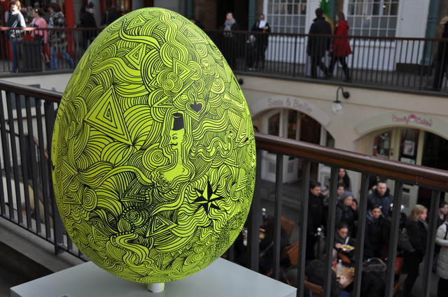 073 - Cosmic Egg