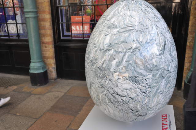 035 - Vinyl Wrapped Egg