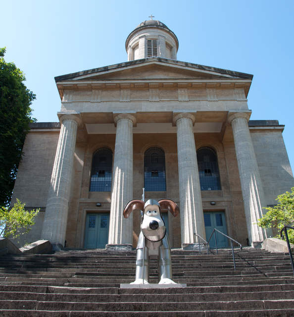 Sir-Gromit-of-Bristol-2.jpg