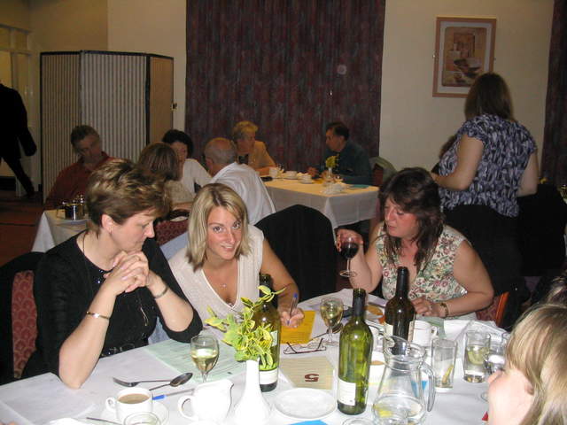 Hens 002