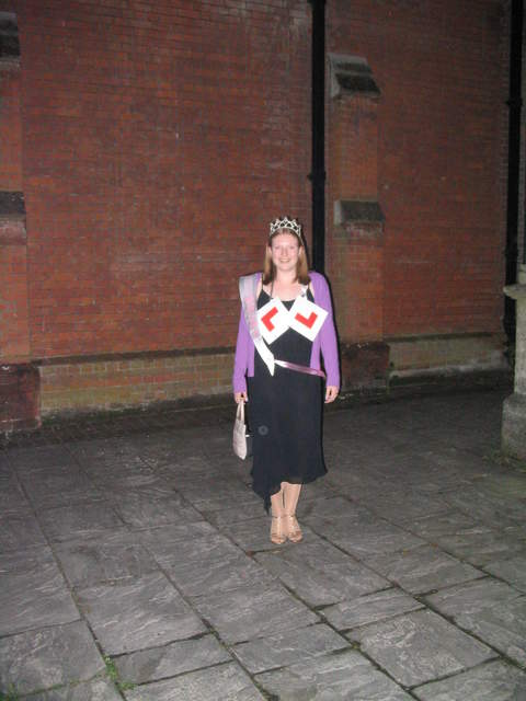 The blushing bride-to-be