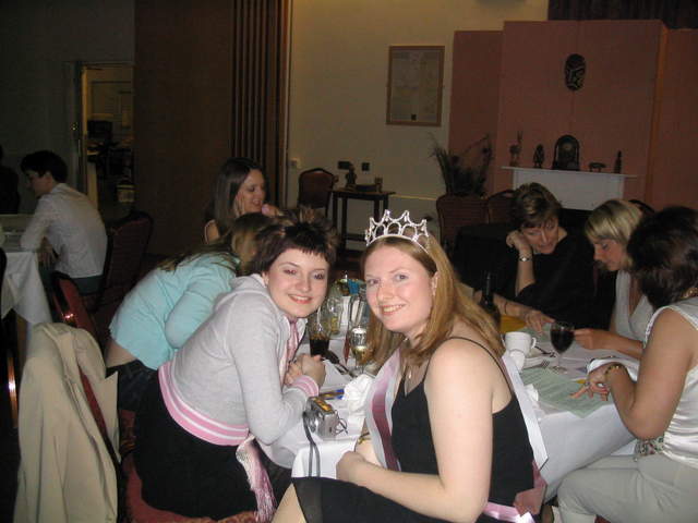 Shelley and her sister Sam