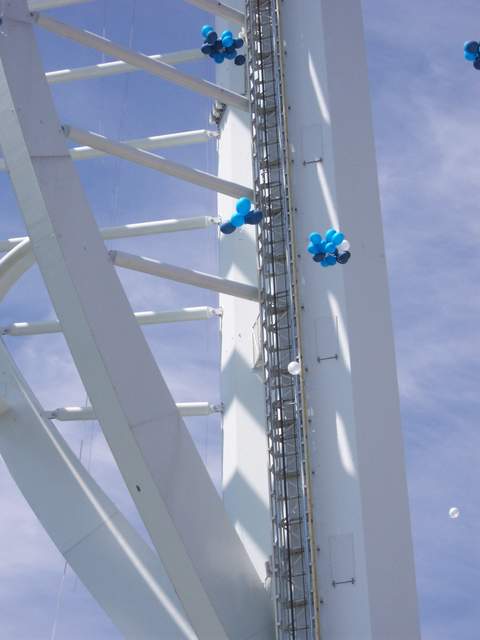 100_0938.JPG
Balloons for Barclays Adventurer
