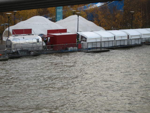 High tide on the Thames, on the first day of the Frost Fair