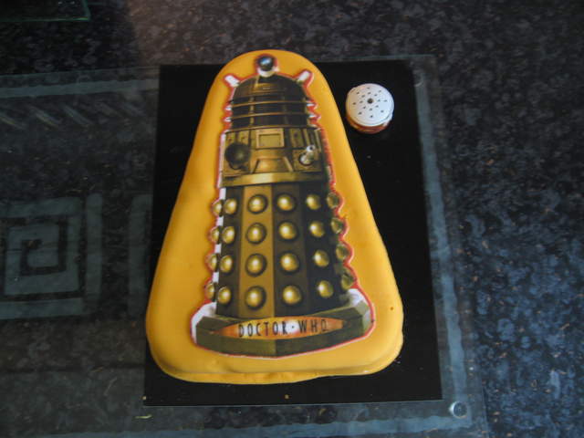 Dalek cake