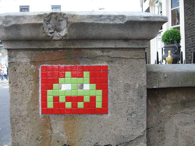 Space Invaders pixel art