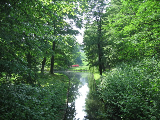 Lake in Lazienki Królewskie Park
