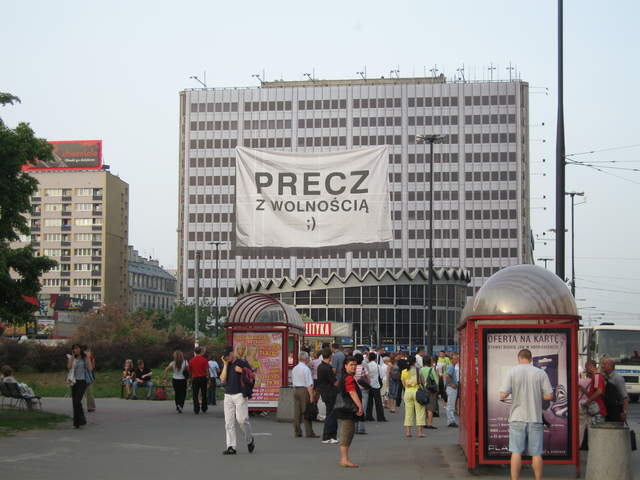 Doodle Facade Advertising in Warsaw