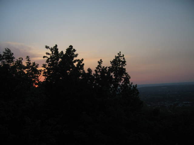 Sunset on the way to Kosciuszko's Mound