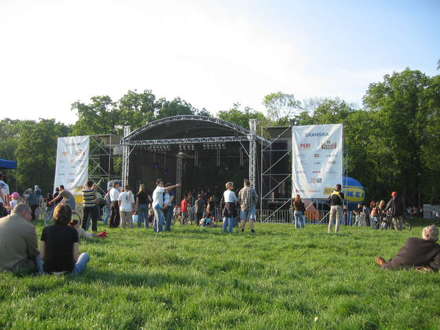The crowd at the Recycling Festival 2007