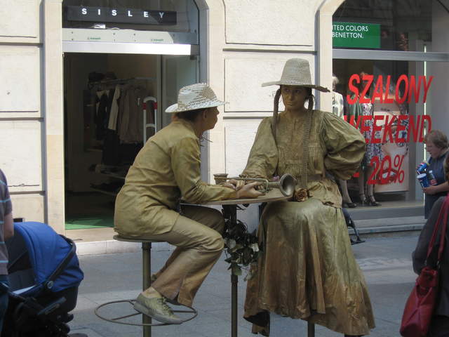 Living statues in the square