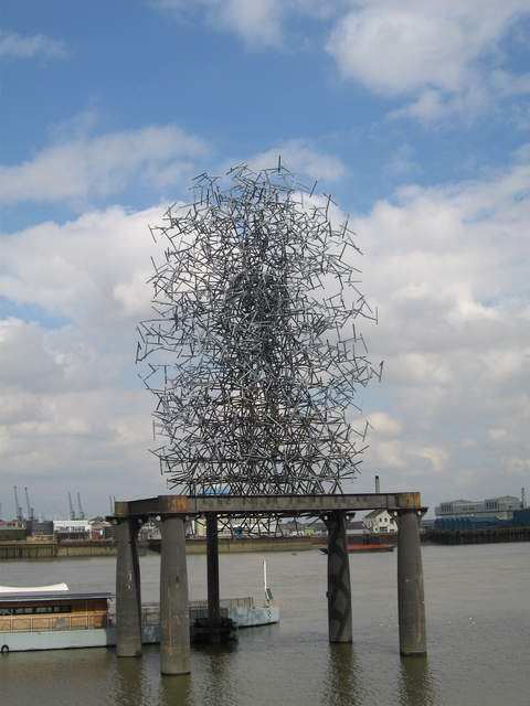 Quantum Cloud, Greenwich Peninsula, by Antony Gormley