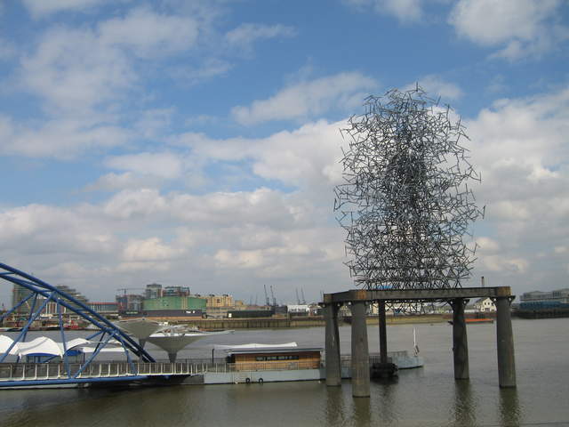 Quantum Cloud, Greenwich Peninsula, by Antony Gormley