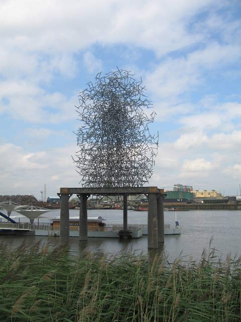 Quantum Cloud, Greenwich Peninsula, by Antony Gormley