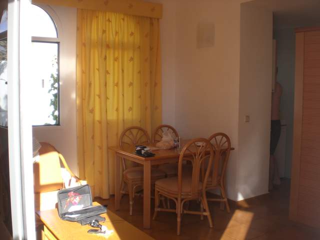 Lounge/dining room