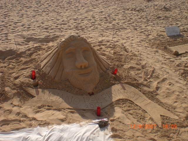 Sand Pavarotti