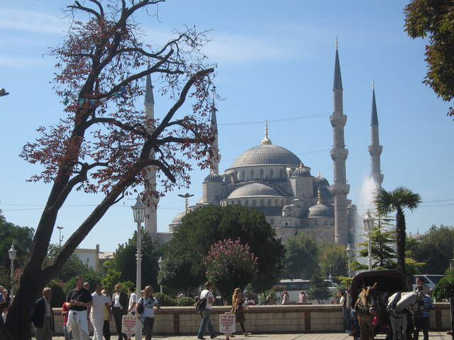 Sultanahmet Camii (Blue Mosque)