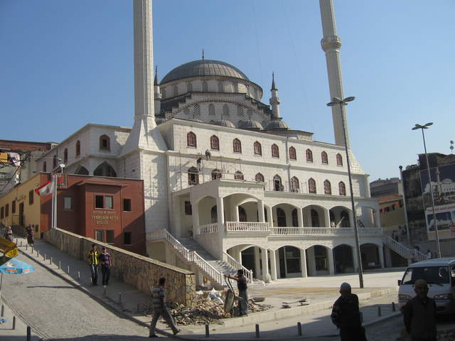 New Mosque being built near Taxsim