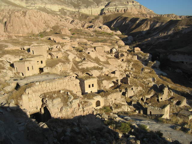 Ruins at Çavuşin
