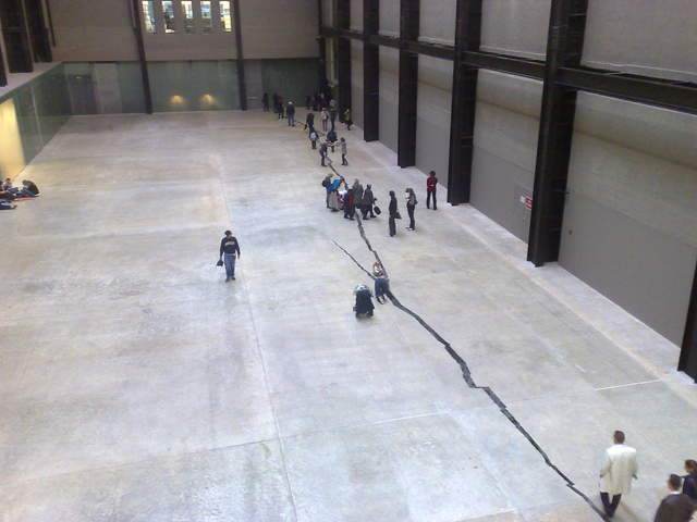 Doris Salcedo, Shibboleth