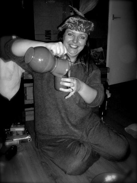 Sinterklaas - Marise drink pour.jpg