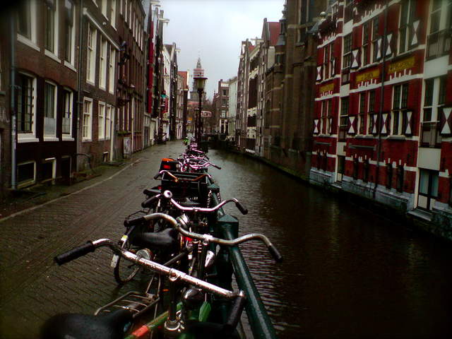 Amsterdam - Street.jpg