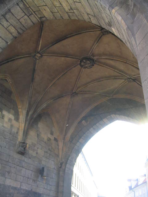 Powder Gate archway