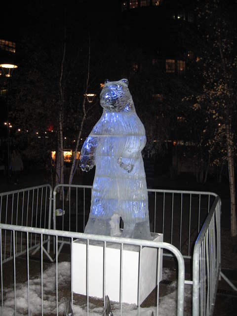 Grizzly Ice Sculpture