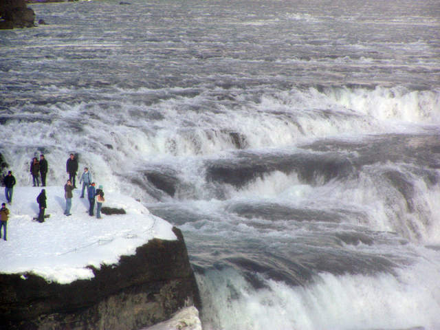 If you look closely, Kev (bottom, 3 from the left) and Ali (just to the right, wearing light blue) are down there