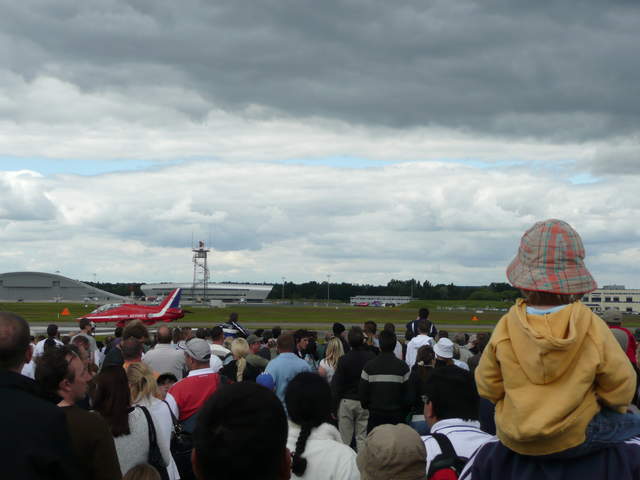 Red Arrows Landing