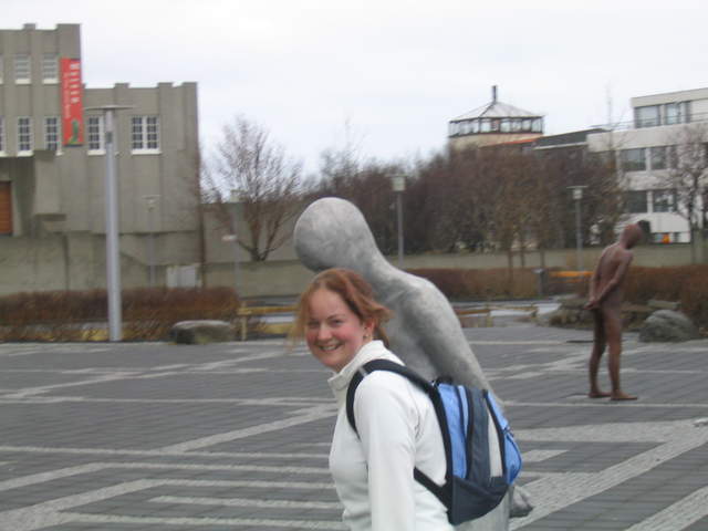 Ali, at one with the statue