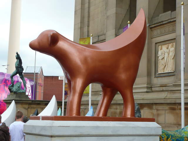 Monument to the Superlambanana