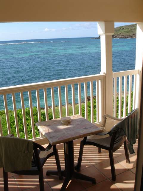 Balcony to room Just see white line of Reef