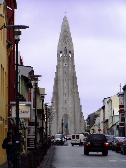 The front of Hallgrimskirkja Church