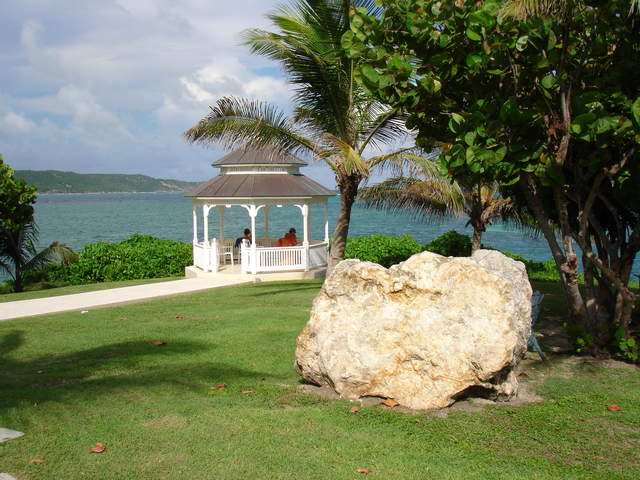 Pagoda overlooking snorkelling bay and reef