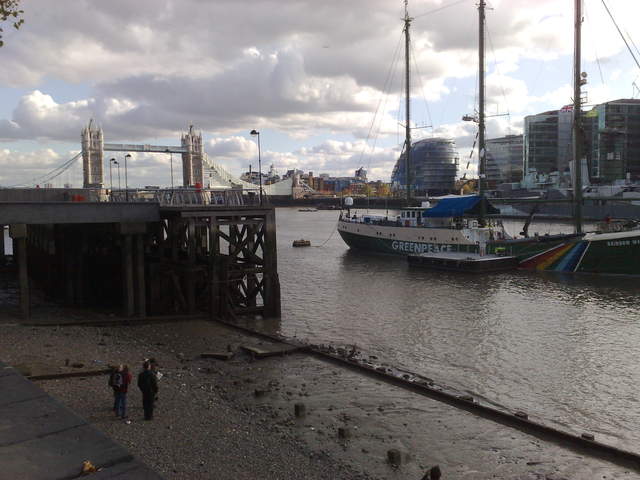 Greenpeace - Rainbow Warrior