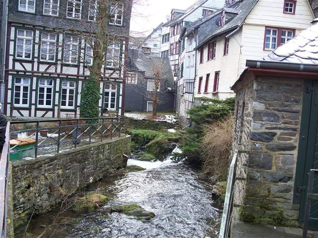 2008 094