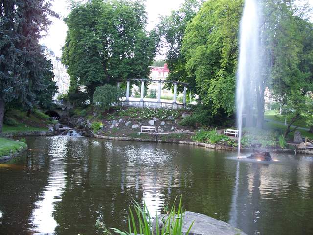 100_4411