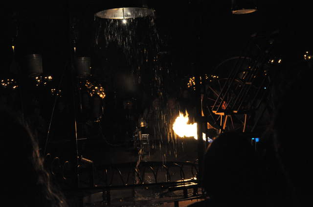 Fire fountain