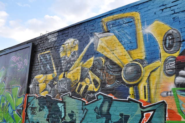 Bumblebee grafitti