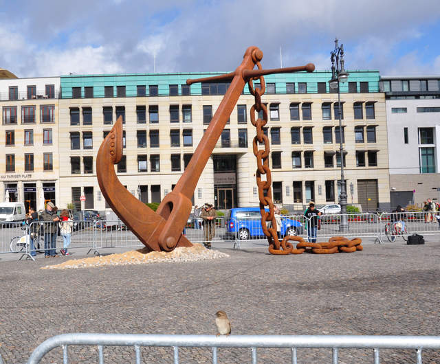 The giants anchor