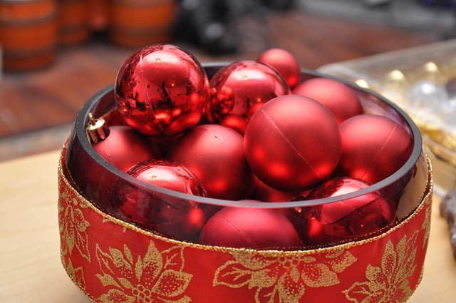 Festive bauble bowl